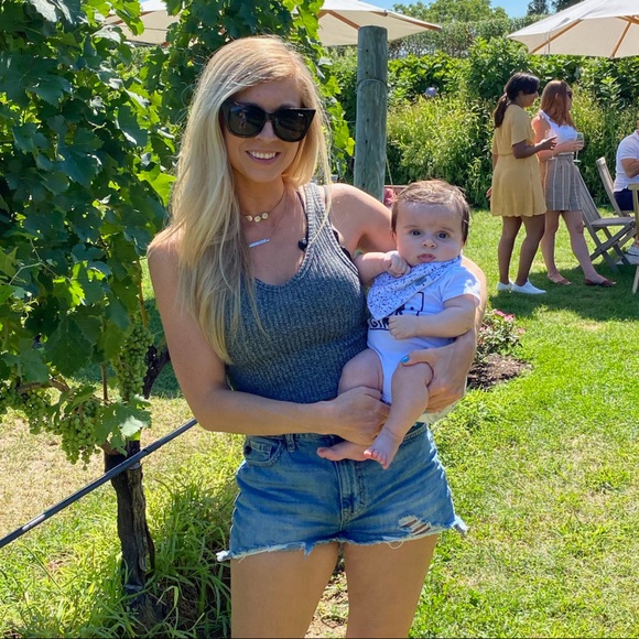 Meet your Posher, Lauren - Picture 1 of 1